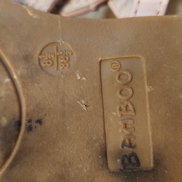 Bamboo Sandals with Rhinestones - Picture 4 of 4